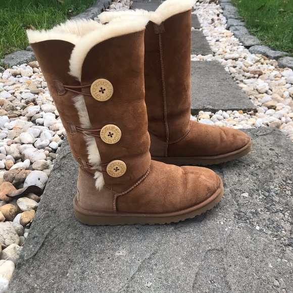 UGG Shoes - UGG Bailey Triple Button Boots